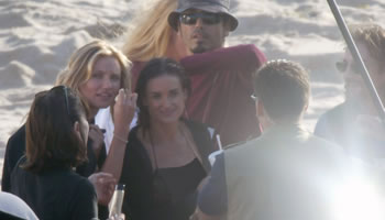 Ejercicios famosas: Demi Moore y Cameron Diaz Surf