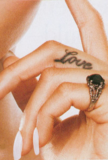 Tatuaje famosas: tatuajes de Rihanna