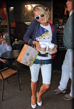 Famosas Starbucks: Paris Hilton en el Starbucks